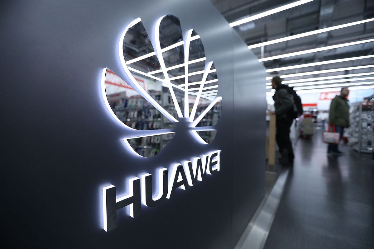 Huawei Dodges 5G Ban as Europe Shuns Trump’s Warnings