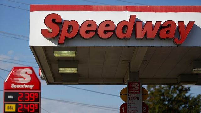 7-Eleven Owner, TDR Are Said to Eye Marathon’s Speedway